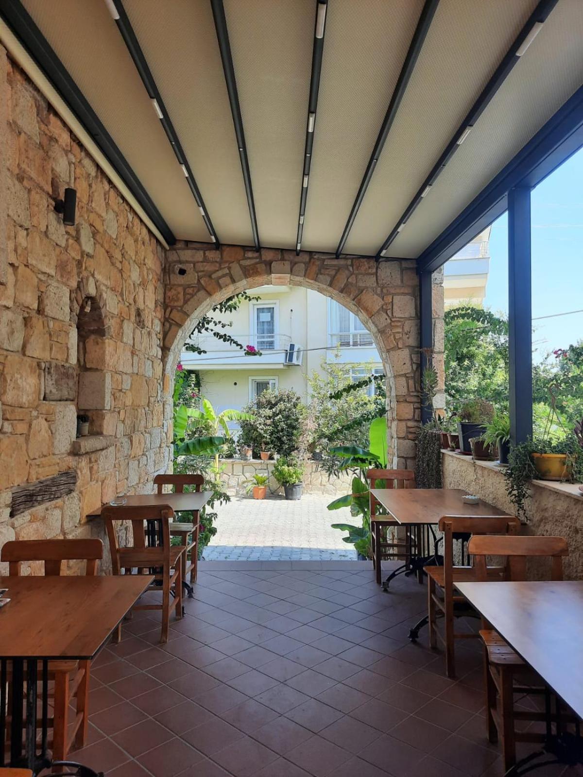Adil Pansiyon Çeşme Εξωτερικό φωτογραφία