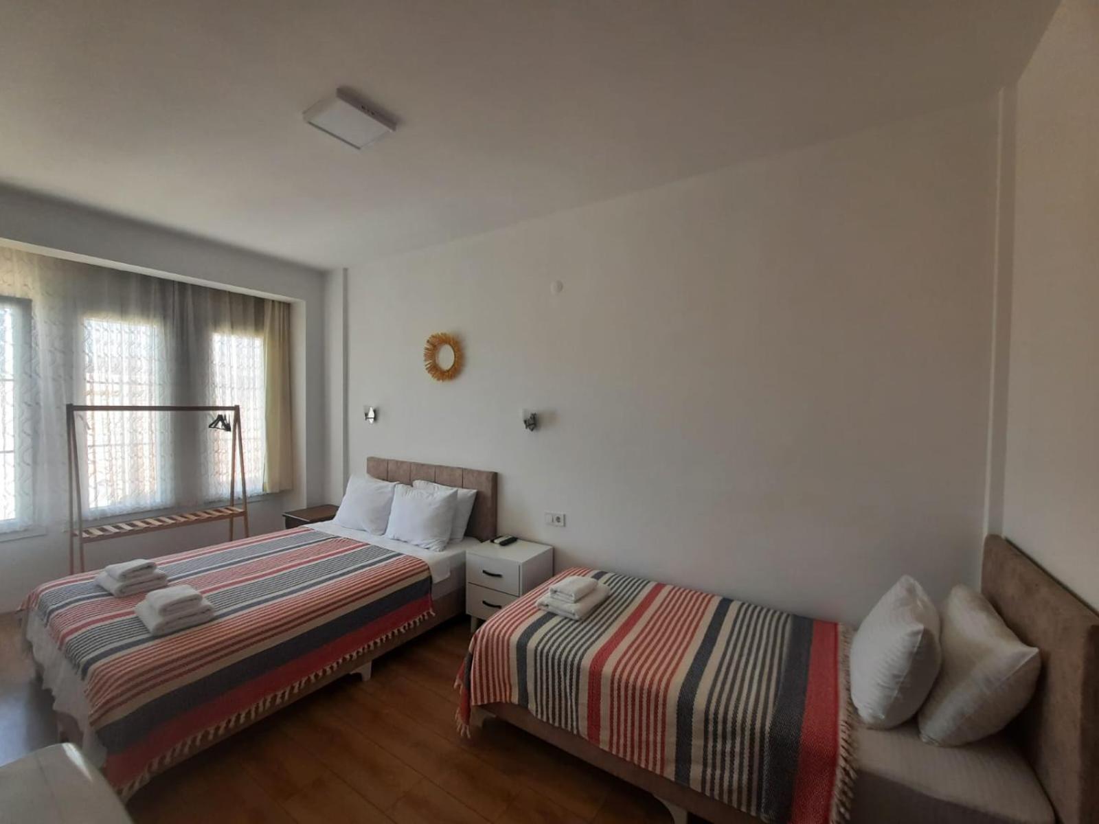 Adil Pansiyon Çeşme Εξωτερικό φωτογραφία
